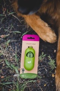 Woreczki na odchody EARTH RATED wraz z etui 